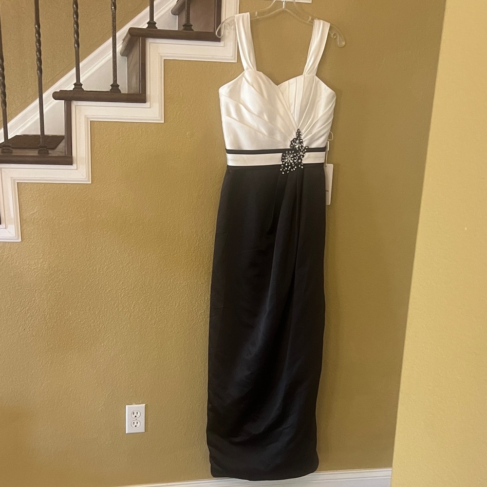 NWT Elegant Black & White Evening Gown with Embellished Waist